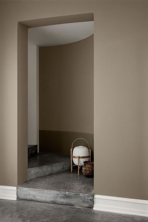 perfect cool beige paint paired with grey polished concrete floor Best Interior Paint, Trending Paint Colors, Beige Interior, Best Paint Colors, Design Del Prodotto, Beige Walls, Beautiful Living Rooms, Interior Trend, Scandinavian Interior