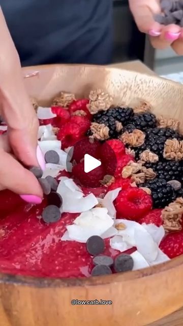 ketomotivation on Instagram: "Credit Video: lowcarblove

FROZEN SMOOTHIE BOWL! 

#lowcarb #PlutoTVIsFree #keto #foodtok #summerrecipes" Smoothie Bowl Tiktok, High Protein Low Carb, Smoothie Bowl, High Protein, Summer Recipes, Smoothie, Low Carb, Frozen, Bowl