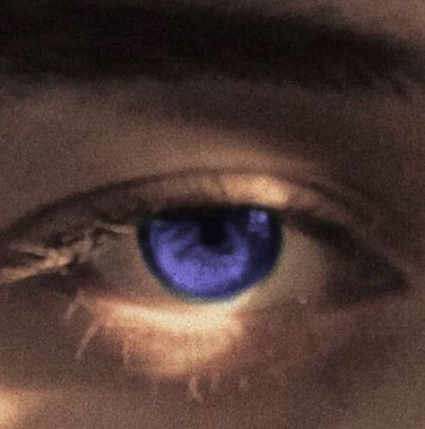 Pretty Eyes Color, The Maddest Obsession, Maddest Obsession, Silver Eyes, Eyes Aesthetic, Neil Josten, Photographie Portrait Inspiration, Violet Eyes, Eye Photography