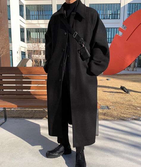 Gothic Winter Outfit, Duster Outfit, Dark Academia Outfit, All Black Fashion, Badass Style, Future Outfit, Winter Outfits Men, Cool Outfits For Men, Men Fashion Casual Outfits