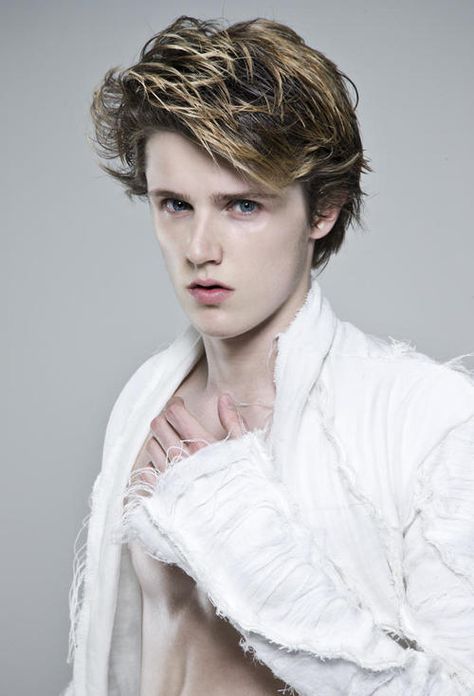 Eugene Simon Eugene Simon, Journey Of Life, The Pure, Pure Beauty, Actors, Vogue, Pure Products, Tumblr, Hair