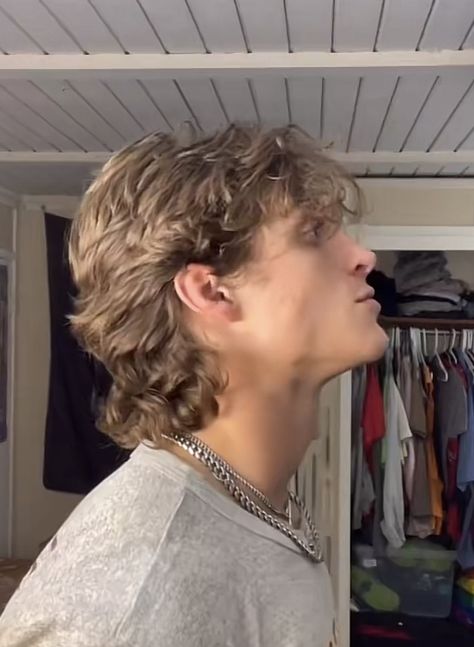 Mens Trendy Mullet, Stylish Mullet Men, Mullet Hairstyle Mens Medium Length, Mullet Fade Long Hair, Rockstar Mullet Men, Men’s Faux Mullet Haircut, Men’s Medium Mullet, Long Hairstyles For Men Mullet, Modern Mullet Hair Men