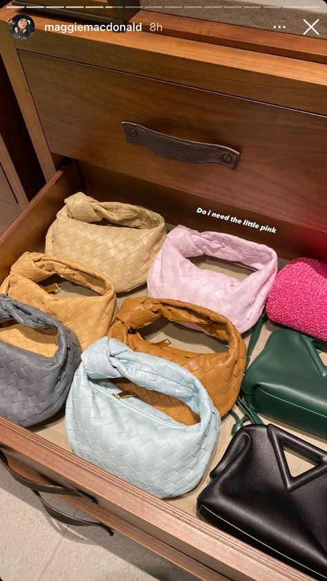 Bottega Mini Jodie, Bottega Jodie, Maggie Macdonald, Mini Jodie, Super Rich Kids, Rich Kids, Pretty Bags, Lucky Girl, Material Girls