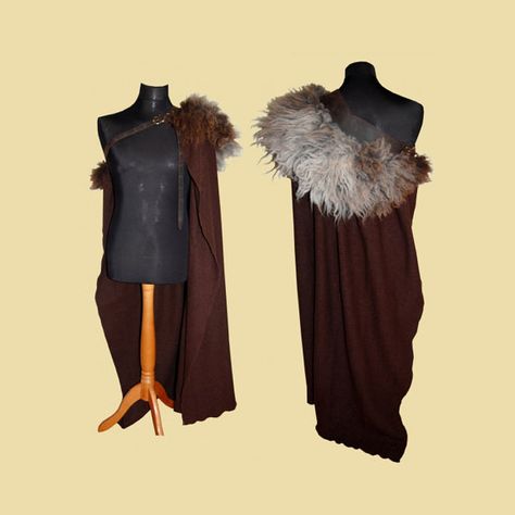 Heavy Musketeer Cloak Cloak With Fur, Viking Cosplay, Womens Costumes, Viking Costume, Medieval Clothing, Fantasy Dress, Mode Inspo, Fantasy Clothing, Women's Costumes