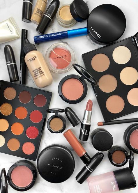 Best MAC makeup products #Mac #makeup #beauty / Pinterest: @fromluxewithlove Best Mac Makeup, Mac Cosmetics Eyeshadow, Mac Beauty Products, Mac Lipstick Shades, Best Makeup Brands, Bold Makeup Looks, E.l.f. Cosmetics, Best Mac, Flawless Makeup Application