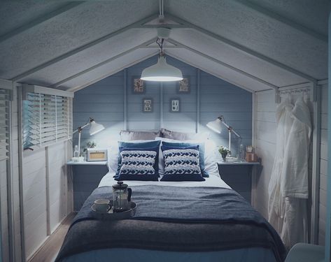 Shed Bedroom Ideas, Shed Bedroom, Boutique Bedroom, She Shed Decorating Ideas, Summer House Interiors, Cottage House Designs, Chic Living Room Decor, Shed Interior, Barn Interior