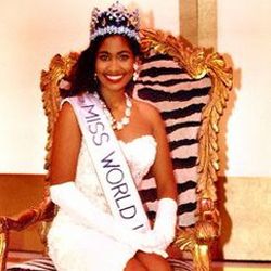 Miss World 1993 Winner Photos, Pictures of Lisa Hanna Ms World 1993. | Tips on Interview Jamaican People, Jamaican Women, Exotic Women, Beauty Event, Beautiful Inside And Out, Miss World, Beauty Pageant, Beauty Queens, Duchess Of Cambridge