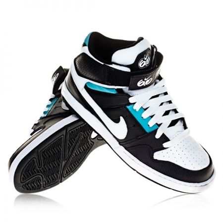 Nike 6.0 - Zoom Mogan Mid 2 Perfect for dancing to hip hop. for dancing to Dubstep!! Dance Sneakers, Dance Clothes, Dubstep, Dance Outfits, Nike Free, Dancing, Sneakers Nike, Hip Hop, Nike