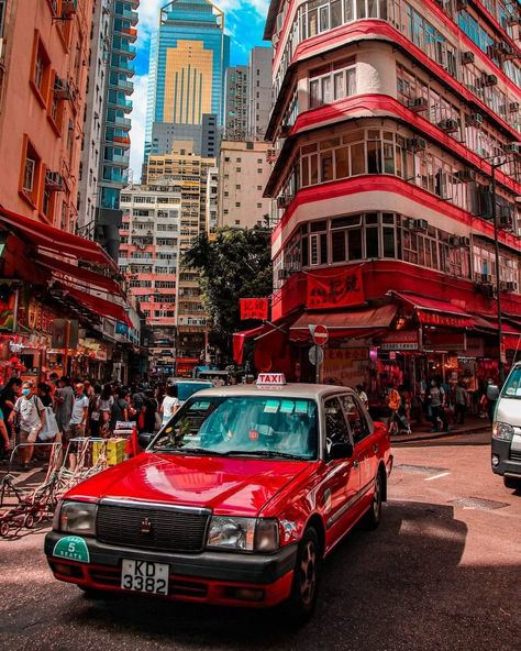 Streets Of Hong Kong, Vintage Hong Kong Aesthetic, 90s Hong Kong Aesthetic, Street Collage, Hong Kong Night, Old Hong Kong, History Of Hong Kong, Painting Studies, Hong Kong Street