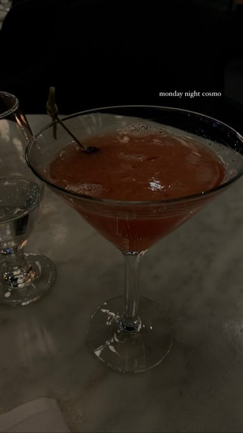 Cosmopolitan Drink Caption, Happy Hour Instagram Story, Night Drinks Instagram Story, Martini Instagram Story, Cosmopolitan Drink Aesthetic, Drinks Insta Story, Night Esthetics, Couple Date Night Aesthetic, Happy Hour Aesthetic