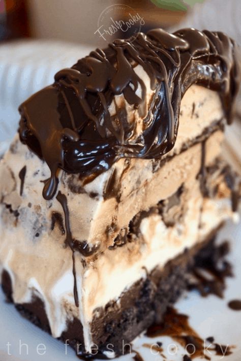 No Bake Ice Cream Desserts, Ice Cream Mud Pie Recipe, Christmas Ice Cream Pie, Turtle Ice Cream Cake, Ice Cream Cakes Homemade, Frozen Mud Pie, Gluten Free Ice Cream Cake, Ice Cream Dessert Recipes, Best Ice Cream Cake