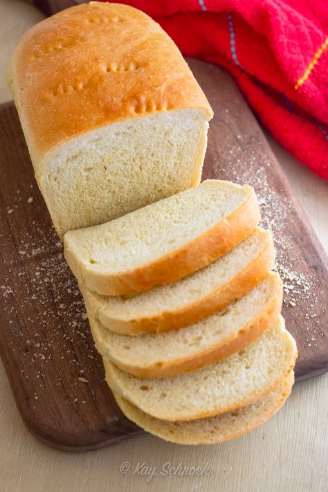 Easy White Bread Recipe, Homemade French Bread, Slow Cooker Bread, Homemade White Bread, Dutch Oven Bread, French Bread Recipe, White Bread Recipe, Shugary Sweets, Potato Bread