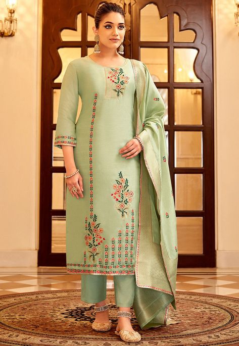 Anarkali Lehenga Gowns, Celana Fashion, Embroidery Suits Punjabi, Pista Green, Eid Outfits, Palazzo Suit, Salwar Kamiz, Utsav Fashion, Kurta Designs Women