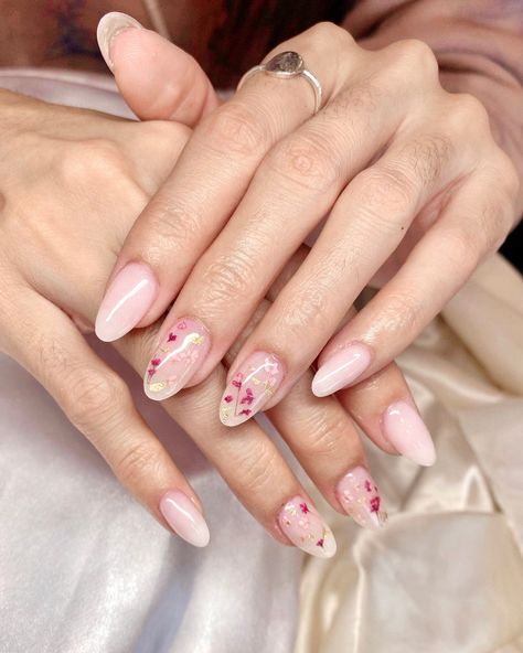 Clear Pink Nails, Nail Elegant, Pink Flower Nails, Nail Art Idea, Nail Aesthetic, Nail Work, Milky Nails, Nails Yellow, Hello Nails