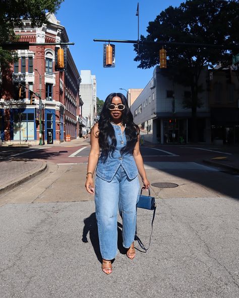 Kristen Person | Fastest way to get dressed…throw on all denim 💙 Outfit Details: vest & jeans @madewell sunglasses @asos heels @misslola… | Instagram Denim Jeans Outfit Black Women, Cropped Denim Shirt Outfit, Jean Vest Outfit, Denim Outfit Black Women, Black Vest Outfits For Women, Dress Over Jeans Outfit, Denim Boots Outfit, Full Denim Outfit, All Denim Outfit