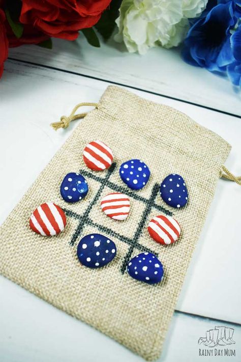 July Crafts For Adults, Easy 4th Of July Crafts, Tic Tac Toe Diy, Sensory Materials, 4th Of July Crafts, Crafts For Adults Diy, Quick And Easy Crafts, Paper Snowflake, Blue Crafts