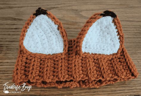 Easy Crochet Fox Ears Headband Quick Free Pattern - Traversebaycrochet.com Crochet Triangle Ears, Crochet Fox Ears Pattern Free, Crochet Wolf Ears, Crochet Animal Headband, Crochet Bat Ears, Crochet Ears For Hat, Crochet Halloween Headband, Diy Fox Ears, Crochet Hat With Ears