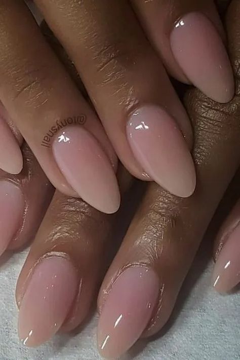 Classy Nude Nail Designs, Money Nails, Unghie Sfumate, Kutek Disney, Nude Nail, Nude Nail Designs, Nagel Tips, Minimal Nails, Cute Gel Nails