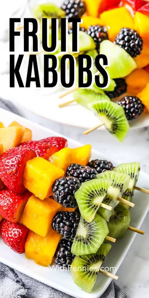 Simple Fruit Dip, Rainbow Fruit Kabobs, Fruit Kabob, Fruit Kebabs, Fruit Appetizers, Fruit Platter Designs, Summer Salads With Fruit, Fruit Kabobs, Kabob Recipes