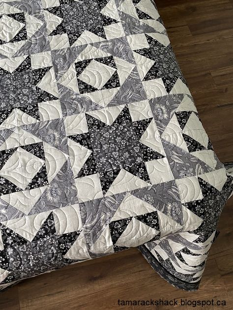 Tamarack Shack: Concealed Stars Quilt Navy Blue Quilts Ideas, Quilts With Black Background, 2 Color Quilts Patterns Free, King Size Quilt Patterns Free, Blue Quilts Ideas, King Size Quilt Patterns, 2 Color Quilts, Quilting Scraps, Throw Quilt Pattern