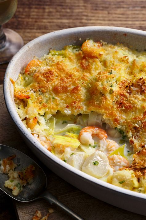 Seafood Gratin, Emmental Cheese, Rick Stein, Fish Dinner Recipes, Seafood Entrees, Bbc Food, Fish Recipes Healthy, Fish Dinner, Bbc Good Food Recipes