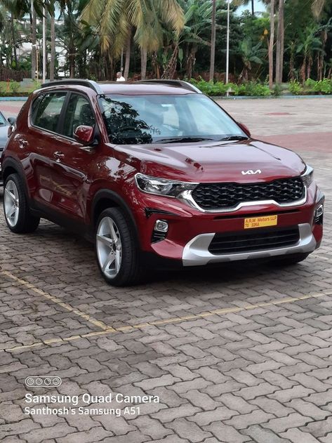 #indiancars #mongatyres #underground_car_mlore #kia #kiasonet #kiaseltos #carporn #car #platiindia #carporn #continental #modifiedcars #18inchwheels #indiancars #kiasonetlovers Kia Sonet, Luxury Car Brands, Car Cleaning Hacks, Car Inspiration, Suv Cars, Double Garage, Classy Cars, Expensive Cars, Car Brands