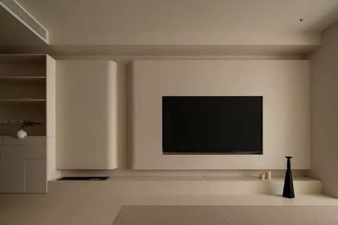 Curved Tv Console, Japandi Tv Wall, Curved Tv Wall, Tv Console Design, Tv Feature Wall, Feature Wall Design, Japandi Living, Living Tv, Hotel Room Design