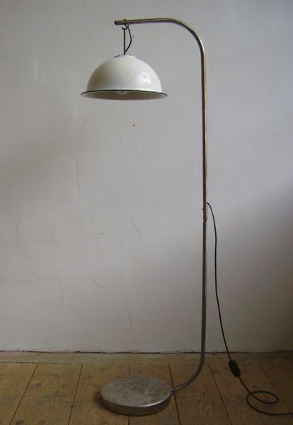 // Floor Lamp Ideas, Home Decor Photos, Floor Lamp Vintage, Home Decor Lamp, Reading Lamps, Industrial Floor, Industry Design, Lamp Ideas, Lamp Industrial