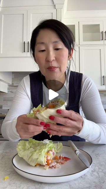 Alice Choi on Instagram: "Italian Chopped Salad for one!!! In a lettuce wrap!! Soooo good!   Romaine lettuce, turkey, mortadella, pepperoni, pickled red onions , tomatoes, banana peppers, salt and pepper, mayo (I like to use mayo with avocado 🥑 oil), red wine vinegar, Italian seasoning and more wrapped in iceberg lettuce. Self explanatory but if you want the recipe COMMENT “Chopped” and I’ll send you the recipe link 🔗" Lettuce Wraps Turkey Sandwiches, Iceberg Lettuce Wraps, Iceberg Lettuce Recipes, Romaine Lettuce Salad Recipes, Romaine Lettuce Recipe, Salad Romaine Lettuce, Romaine Lettuce Wraps, Salad For One, Lettuce Sandwich