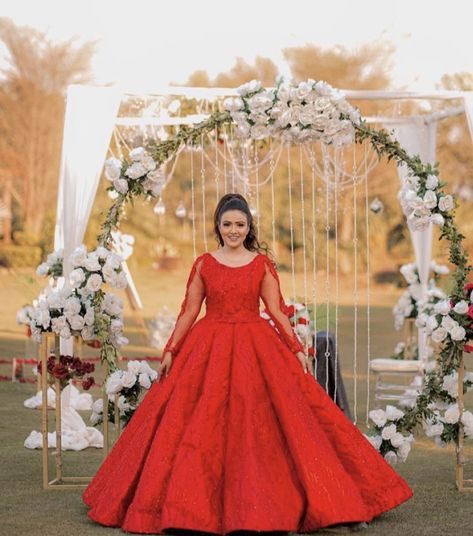 Waleema Dress, Sehar Hayyat, Haircuts For Long Hair Straight, Red Frock, Cutwork Blouse, Cutwork Blouse Designs, Dress Photo, Haircuts For Long Hair, Dresses Ideas