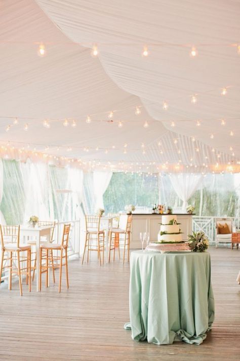 15 Gorgeous Ways to Decorate Your Wedding Tent via Brit + Co Southern Wedding Dresses, Wedding Cocktail Tables, Minted Wedding, Wedding Tent Decorations, Wedding Mint, Wedding Coral, Dreamy Decor, Southern Elegance, Green Tablecloth