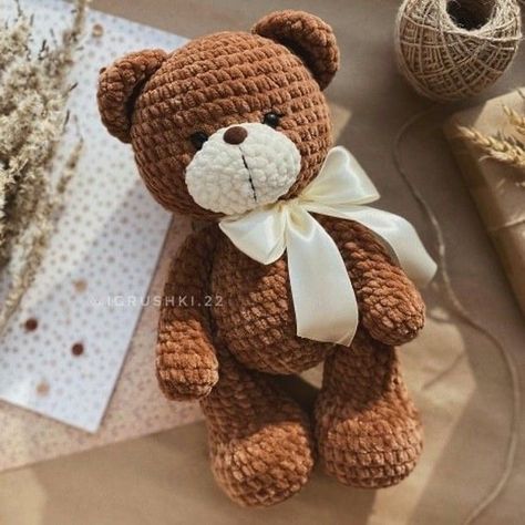 Knitting Bear, Amigurumi Teddy Bear, Teddy Bear Patterns Free, Bear Patterns Free, Baby Teddy Bear, Crochet Doll Tutorial, Crochet Bear Patterns, Knitted Teddy Bear, Crochet Teddy Bear Pattern