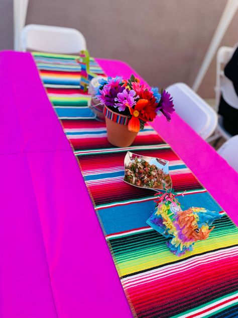 Fiesta Theme Party Centerpieces Diy, Canticos Birthday Party Centerpieces, Mexican Graduation Centerpieces, Mexican Flower Centerpieces, Mexican Centerpieces, Fiesta Theme Centerpieces, Fiesta Centerpieces Mexican, Mexican Party Centerpiece Ideas, Mexican Theme Centerpieces Ideas