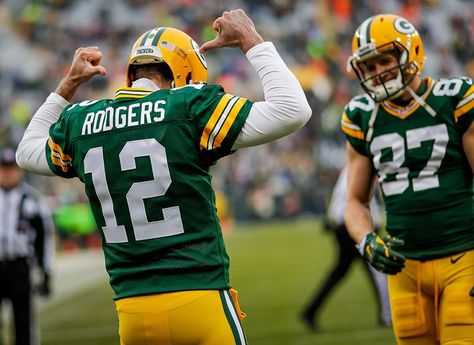 Most productive TD combo: Rodgers & Nelson Aron Rodgers, Green Bay Packers Funny, Green Bay Packers Crafts, Packers Funny, Green Bay Packers Clothing, Jordy Nelson, Packers Logo, Team Green, Green Bay Packers Football