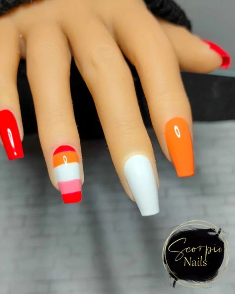 Lesbian Nails Design, Lesbian Flag Nails, Lesbian Nails, Middle Nails, Ring Nails, Pride Aesthetic, Flag Nails, Rainbow Nails Design, Lesbian Pride Flag