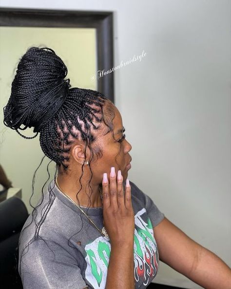 HOUSTON BRAIDER on Instagram: "The perfect bun 😍😍😍, book this style under Small Bohemian knotless braids 💕. September booking open!! Click the link in my bio to book your appointment . _ #bohemianbraids #messybraids #houstonbraids #houstonbraider #houstonboxbraids #houstonhairstylist #knotlessbraids #houstonfrontals #miamibraids #boxbraids #goddessbraids #dallasbraids #knotlessbraidshouston #protectivestyles #houstoncornrows #nycbraider #atlantabraids #houstonknotlessbraids #braidstyles #Atl Goddess Braids Bun, Bohemian Bun, Messy Bun Braids, Small Bohemian Knotless, Small Bohemian Knotless Braids, Goddess Braid Bun, Bohemian Knotless Braids, Bohemian Knotless, Perfect Bun