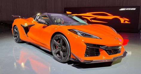 Big Nasty is back! Chevy's next mid-engined Corvette won't just hunt costly supercars -- it'll sound and look more like 'em, too. Chevrolet Suv, Chevy Corvette Z06, Chevy Models, Chevrolet Corvette Z06, Corvette Z06, K Wallpaper, Performance Engines, Fancy Cars, Chevy Corvette