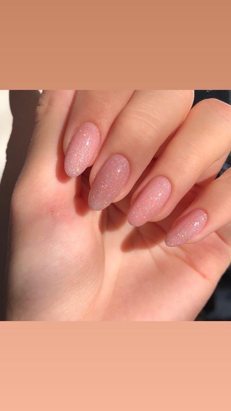 Prom Nails Green, Gold Prom Nails, Prom Nails Pink, Nails Champagne, Nails Cream, Pink Sparkle Nails, Pink Sparkly Nails, Black Prom Nails, Nails Charms