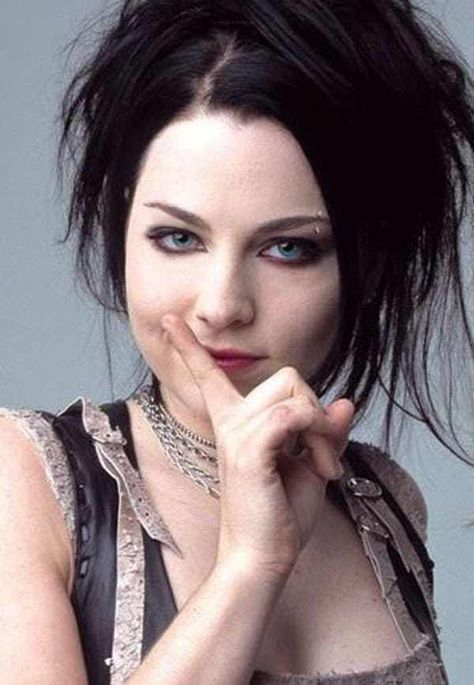 Famous People with Epilepsy | List of Epileptic Celebrities Amy Lee Evanescence, Amy Lee, Evanescence, Celebrity List, I'm With The Band, Hayley Williams, Metal Girl, Famous People, Beautiful People