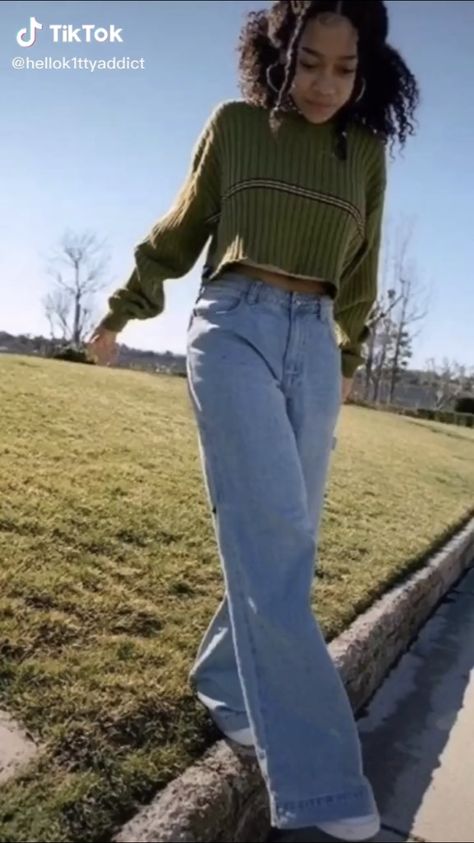 Baggy Jeans Outfit, Crop Sweater, Jeans Outfit, Baggy Jeans, Cropped Sweater, Jean Outfits, Mom Jeans, Maxi Skirt, Fashion Inspo