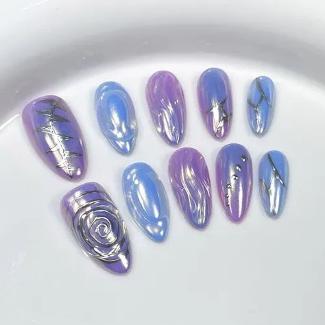 Shop Handmade press on nails 
Comes with free tool kit by PopNailsDesigns located in Vancouver, British Columbia. Purple And Blue Nails, Nail Art Purple, Glitter Manicure, Nagel Tips, Manicure Diy, Nail Type, Coffin Press On Nails, Nails Set, French Nail Designs