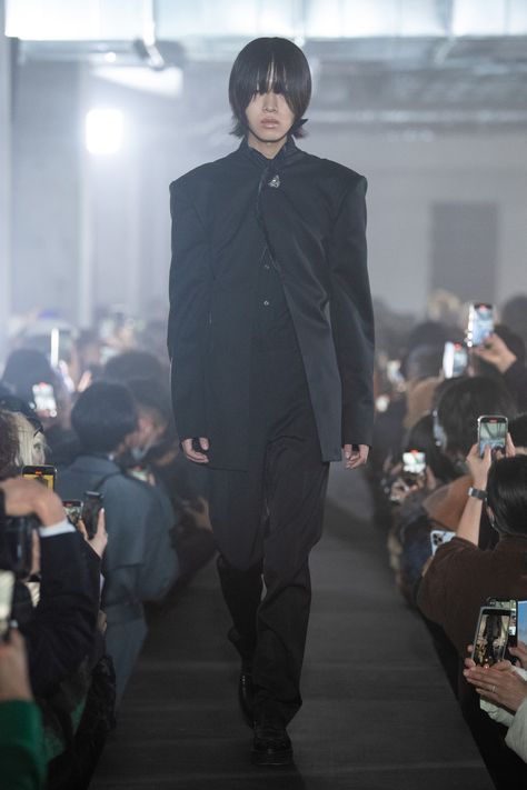 Takahiromiyashita The Soloist, Takahiro Miyashita, Leather Culottes, Fluffy Vest, David Carson, Tokyo Fashion Week, The Soloist, Nylon Leggings, Tokyo Fashion