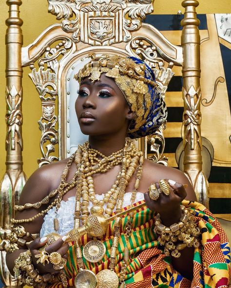 Ghana Culture, Ashanti People, Black Royalty, African Royalty, Royalty Aesthetic, Beauty Portrait, African Culture, African Beauty, Black Culture