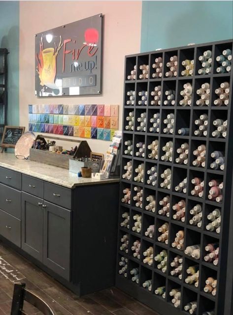 Paint Your Own Pottery Studio Ideas, Paint Your Own Pottery Business, Pyop Studio Design, Art Shop Interior, Workshop Space Design, Artist Studio Organization, Arts And Crafts Studio, Pottery Painting Studio, Trinity University