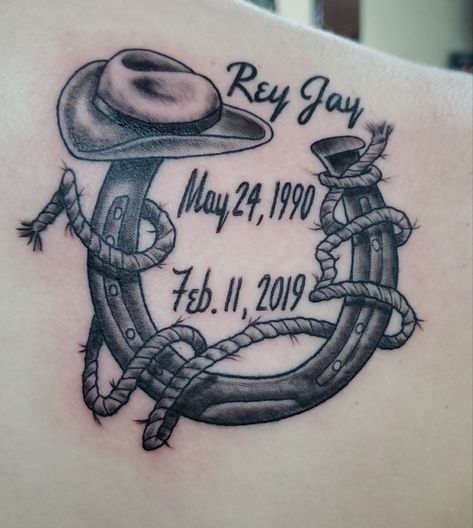 Cowboy Remembrance Tattoo, Western Memorial Tattoo Ideas, Cowboy Cowgirl Couple Tattoo, Cowboy Tribute Tattoo, Western Horse Shoe Tattoo, Cowboy Rope Tattoo, Team Roping Tattoo, Horseshoe Memorial Tattoo, Rodeo Tattoos Ideas