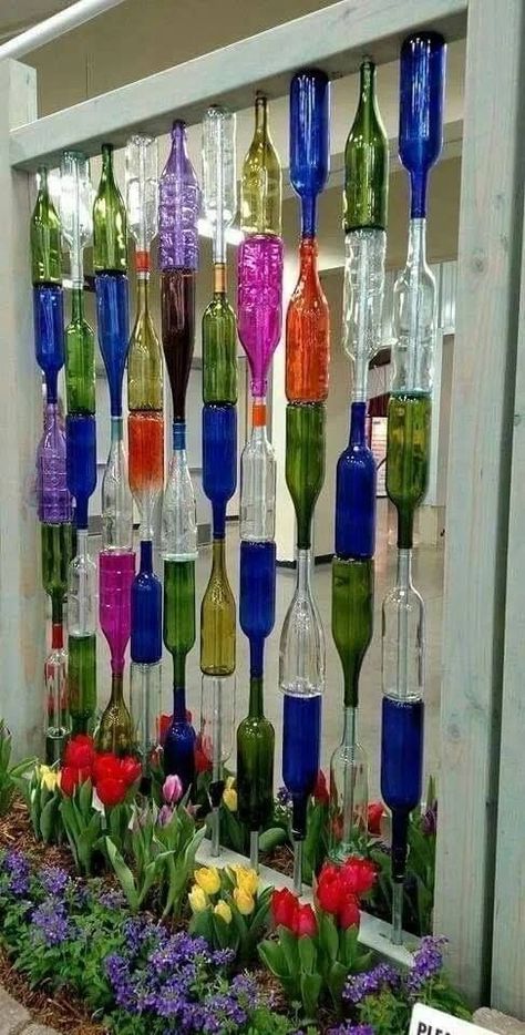 Glass Bottle Ideas, Wine Bottle Fence, Wine Bottle Garden, Wine Bottle Project, Summer Deck, Wine Bottle Wall, Bottle Ideas, Bottle Garden, Wine Bottle Art