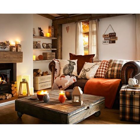 Simple ways to adjust your fall home decor whether you have a rustic, elegant or minimalist home. Here's 5 easy ways to add cozy to your fall home decor. Snug Room, Cosy Living, Cottage Living Rooms, Cosy Living Room, Trendy Living Rooms, Country Living Room, Cottage Living, Rustic Living Room, Easy Home Decor