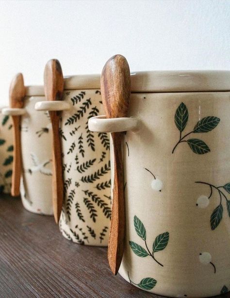 Ideas Ceramica, Cerámica Ideas, Tea Canisters, Pottery Crafts, Ceramics Pottery Art, Clay Art Projects, Ceramics Ideas Pottery, Pottery Designs, Ceramic Design