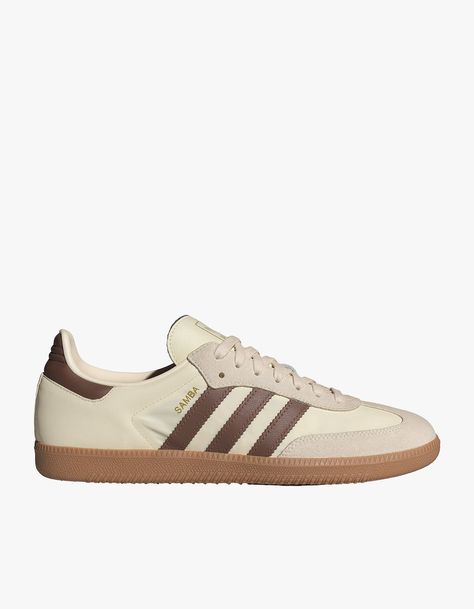 Mens Samba OG - Cream White/Preloved Brown/Marvel White - 11- #BrownWonder #Cream #Mens #Samba #WHITE #WhitePreloved Check more at https://howcandothis.com/manstyle/mens-samba-og-cream-white-preloved-brown-marvel-white-11/ Football Heritage, Adidas Branding, Vintage Modern Style, Joggers Shoes, Sneaker Style, Adidas Brand, Adidas Mens, The Pitch, Vintage Modern