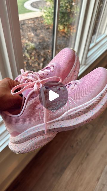 Cristina Stults on Instagram: "Just got these @hoka’s in and sizes are selling super quick! You either think these are the cutest or hideous, there’s really no in between with hoka 😆 buuuut they are the most comfortable shoe to workout in!💕🙌🏼  Comment “NEED” for the 🔗 to these!! Also, make sure you’re following me @moderndaymama1 so the link will make it to you!  #sneakers #workout #fitness #fashion #hoka #pink #running #momstyle #casualstyle #casualchic #trendy #trending" Hokas Outfit Ideas, Hokas Outfit, Hoka Outfit, Hoka Shoes Woman, Sneakers Workout, Hoka Shoes, Most Comfortable Shoes, Workout Fitness, Mom Style